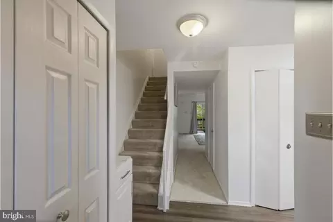 Entry Way - 7490 Hickory Log Cir, Columbia, MD 21045 photo 1 of 6