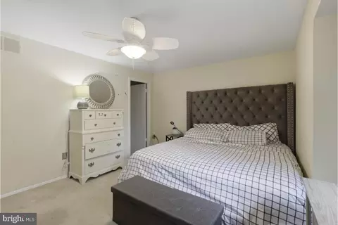 Bedroom - 7490 Hickory Log Cir, Columbia, MD 21045 photo 6 of 6