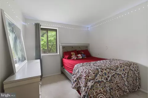 Bedroom - 7490 Hickory Log Cir, Columbia, MD 21045 photo 1 of 6
