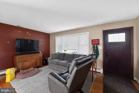 10386 Gorman Rd, Laurel, MD 20723 photo 9