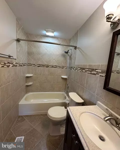 Bath - 6020 Hanover Rd, Hanover, MD 21076 photo 2 of 2