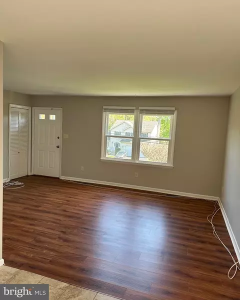 Living - 6020 Hanover Rd, Hanover, MD 21076 photo 3 of 7