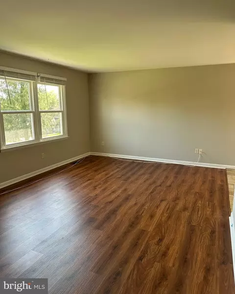 Living - 6020 Hanover Rd, Hanover, MD 21076 photo 2 of 7