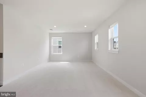 Living - 7534 Declan Rd, Laurel, MD 20723 photo 4 of 5
