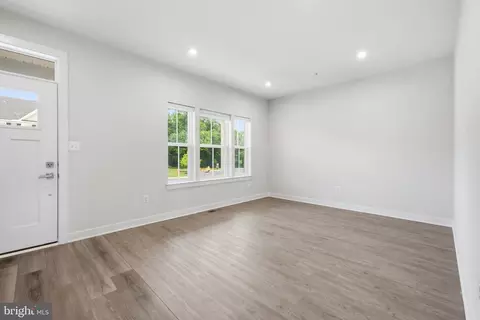 Living - 7534 Declan Rd, Laurel, MD 20723 photo 2 of 5