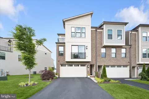 7668 Cross Creek Dr, Columbia, MD 21044