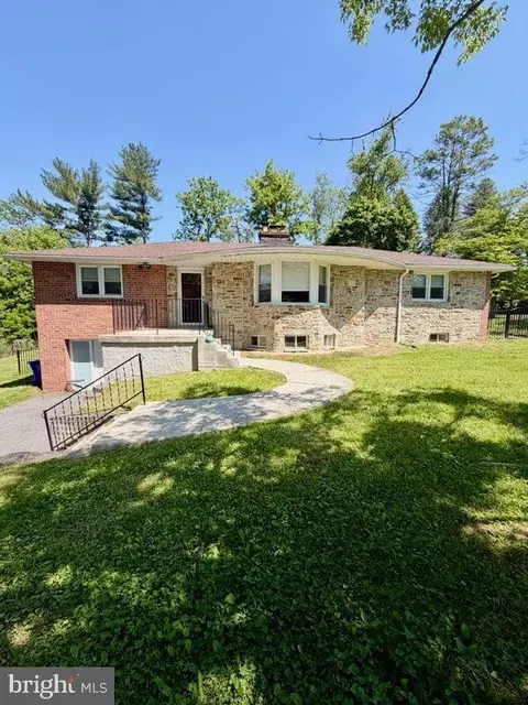 8530 Linwood Dr, Ellicott City, MD 21043