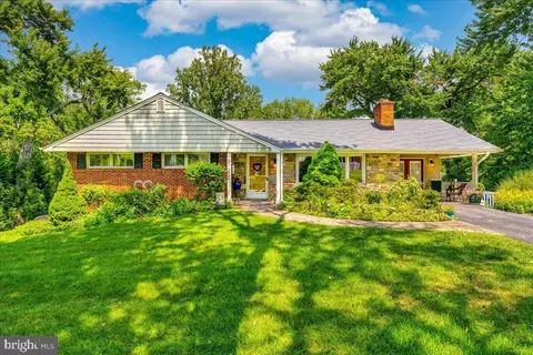 6433 Amherst Ave, Columbia, MD 21046