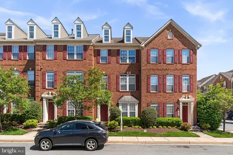 4803 Portsmouth Rd #18, Ellicott City, MD 21042
