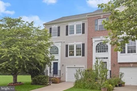 8822 Stonehouse Dr, Ellicott City, MD 21043