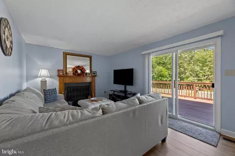 6330 Hanover Crossing Way, Hanover, MD 21076 photo 10