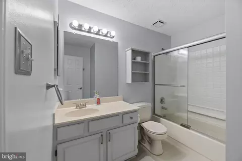 6330 Hanover Crossing Way, Hanover, MD 21076 photo 18