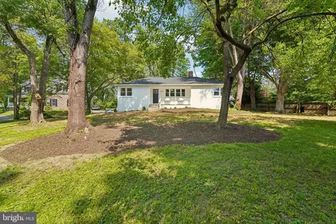3045 Saint Johns Ln, Ellicott City, MD 21042