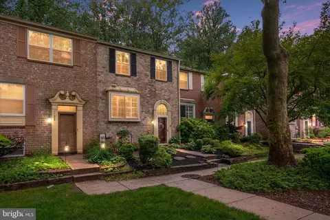 11927 New Country Ln, Columbia, MD 21044
