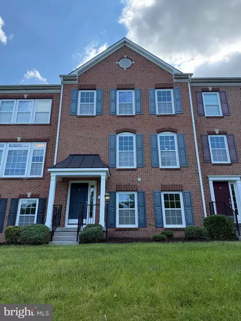 8852 Purple Iris Ln #16, Elkridge, MD 21075