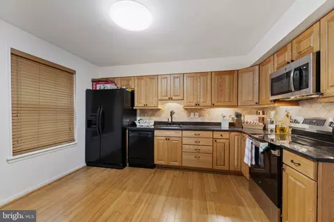 Kitchen - 10522 E Wind Way, Columbia, MD 21044 photo 1 of 2