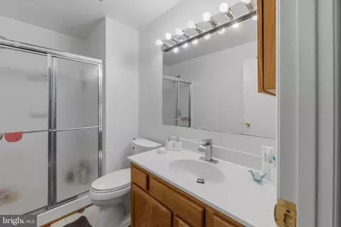 Bath - 10522 E Wind Way, Columbia, MD 21044 photo 1 of 2
