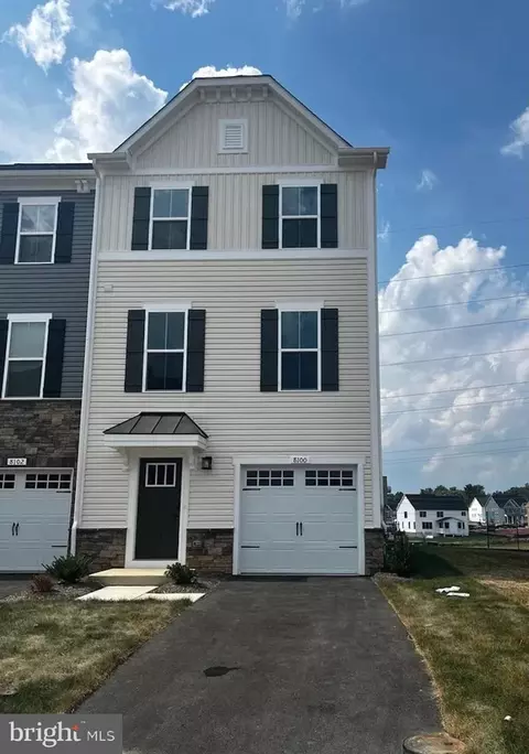 8100 Primrose Ln, Laurel, MD 20723