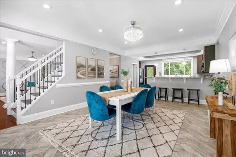 Dining - 9110 River Hill Rd, Laurel, MD 20723 photo 2 of 3