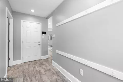 Entry Way - 9110 River Hill Rd, Laurel, MD 20723 photo 4 of 7
