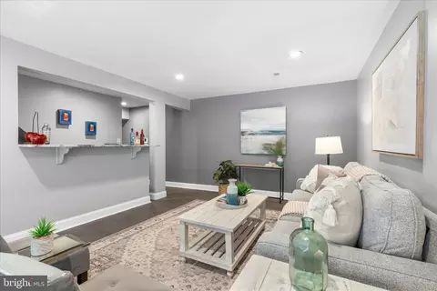 Living - 9110 River Hill Rd, Laurel, MD 20723 photo 6 of 6