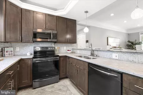 Kitchen - 9110 River Hill Rd, Laurel, MD 20723 photo 2 of 2