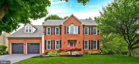 8285 Glenmar Rd, Ellicott City, MD 21043