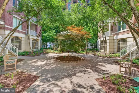 10205 Wincopin Cir #102, Columbia, MD 21044