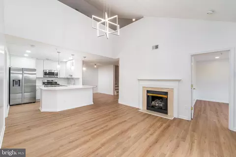 9060 Gracious End Ct #301, Columbia, MD 21046