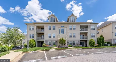 9060 Gracious End Ct #301, Columbia, MD 21046