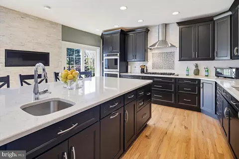 2057 Mount Hebron Dr SW, Ellicott City, MD 21042