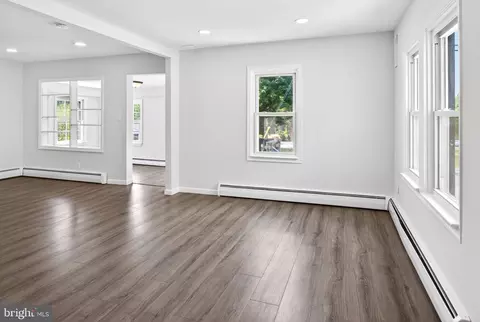 Living - 9081 Dumhart Rd, Laurel, MD 20723 photo 1 of 3