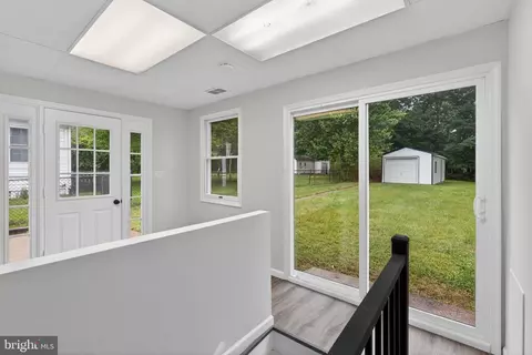 Entry Way - 9081 Dumhart Rd, Laurel, MD 20723 photo 9 of 9
