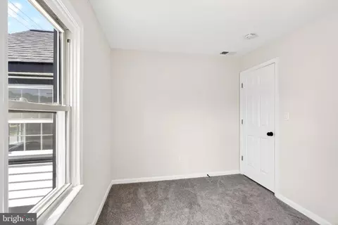 Bedroom - 9081 Dumhart Rd, Laurel, MD 20723 photo 3 of 4
