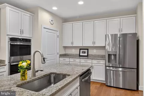 Kitchen - 9816 Wilderness Ln, Laurel, MD 20723 photo 3 of 5