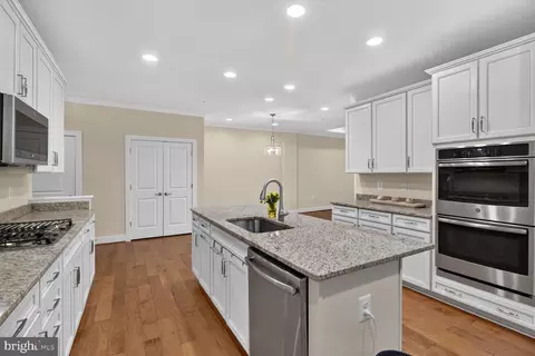 Kitchen - 9816 Wilderness Ln, Laurel, MD 20723 photo 4 of 5