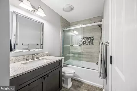 Bath - 8618 Far Fields Way, Laurel, MD 20723 photo 3 of 4