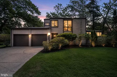 10325 Sixpence Cir, Columbia, MD 21044