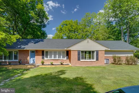 3401 Dogwood Dr, Ellicott City, MD 21042