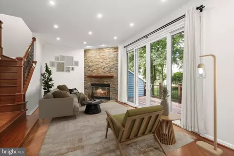 Living - 5189 Columbia Rd #10 49, Columbia, MD 21044 photo 1 of 13