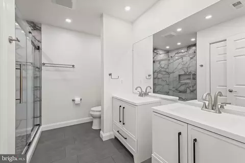Bath - 5189 Columbia Rd #10 49, Columbia, MD 21044 photo 1 of 4