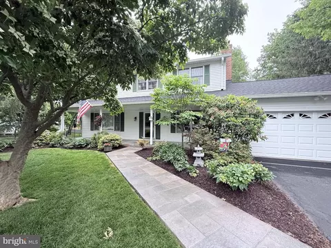 10057 Carillon Dr, Ellicott City, MD 21042