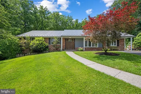 10185 Tracy Beth Ct, Ellicott City, MD 21042