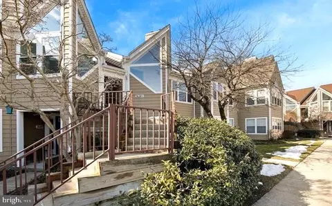 7638 Stony Creek Ln #B, Ellicott City, MD 21043