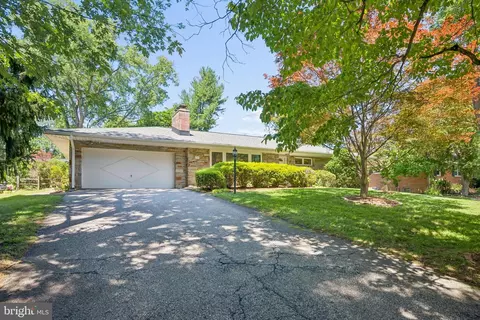 9710 Hillsmere Rd, Ellicott City, MD 21042