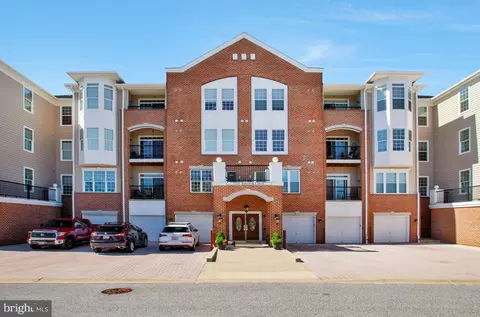7315 Brookview Rd #207, Elkridge, MD 21075