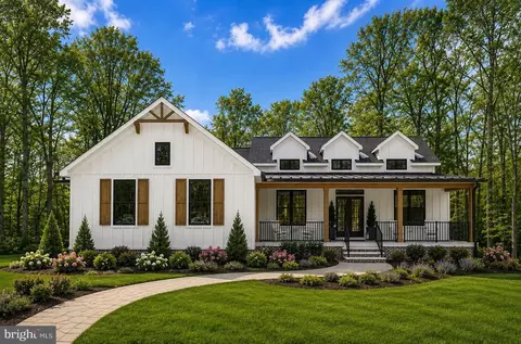981 Day Rd, Sykesville, MD 21784