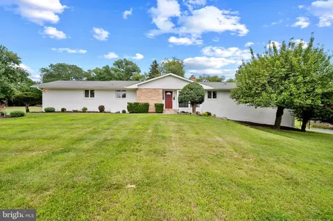 4037 Crescent Rd, Ellicott City, MD 21042