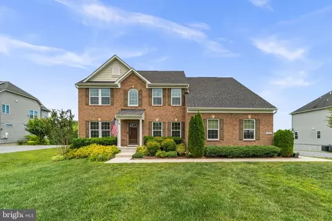 18317 Chelsea Knolls Dr, Mount Airy, MD 21771