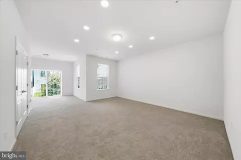 Living - 9889 Deer Run, Laurel, MD 20723 photo 1 of 8